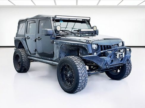 Used 2015 Jeep Wrangler Unlimited Sport w/ Connectivity Group AWD/4WD image 3