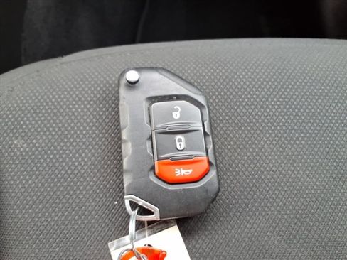 Used 2022 Jeep Wrangler Unlimited Sport image 10