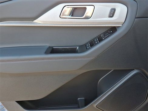 New 2026 Ford Explorer Active image 8