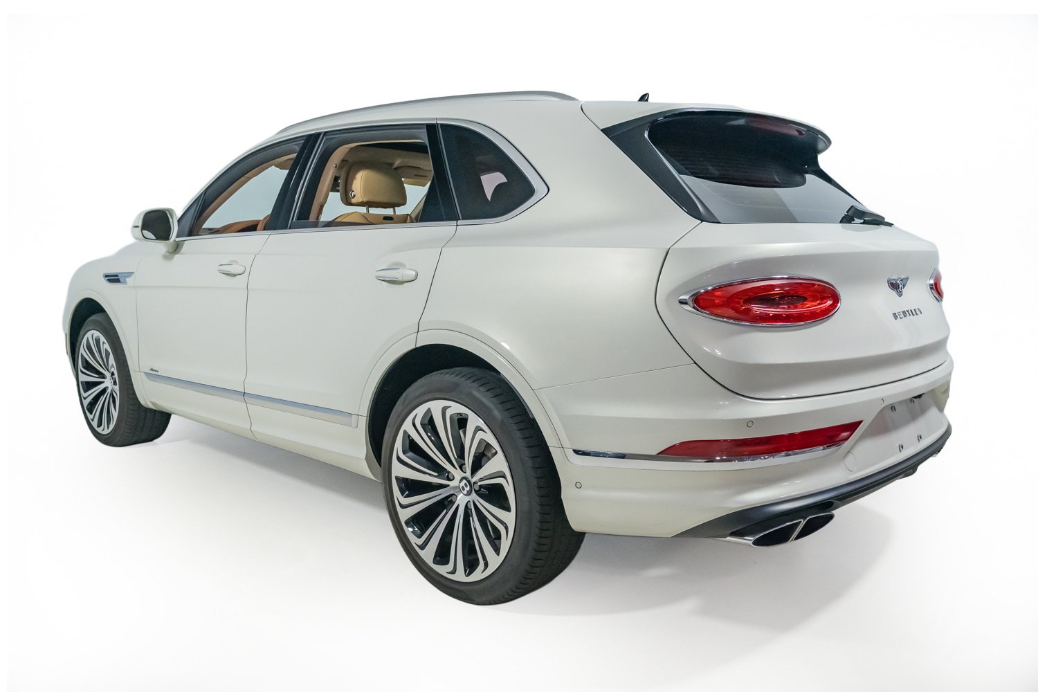 Used 2023 Bentley Bentayga AWD/4WD image 4