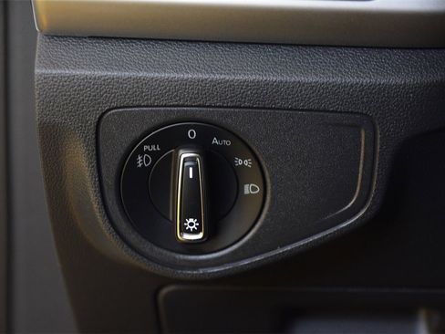 Used 2019 Volkswagen Atlas SE image 14