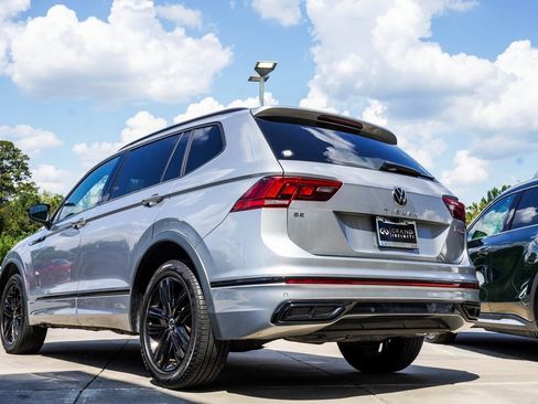 Used 2022 Volkswagen Tiguan SE R-Line image 10