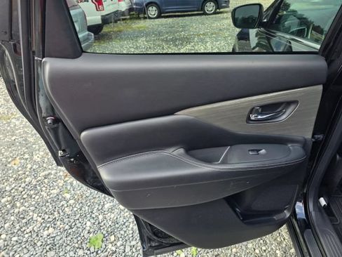 Used 2017 Nissan Murano SV AWD/4WD image 18