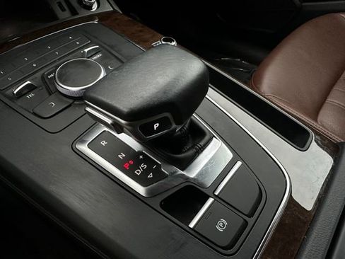 Used 2019 Audi Q5 2.0T Premium w/ Convenience Package image 29