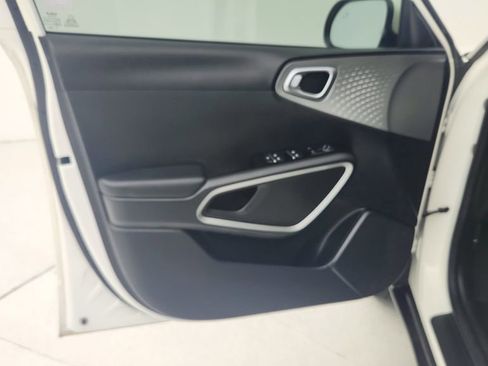 Used 2022 Kia Soul LX w/ Technology Package FWD image 23