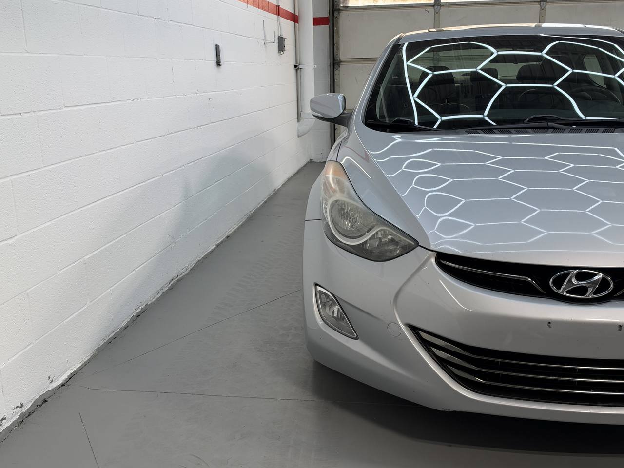 Used 2011 Hyundai Elantra Limited FWD image 11
