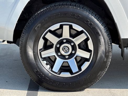 Certified 2024 Toyota 4Runner TRD Off-Road image 10