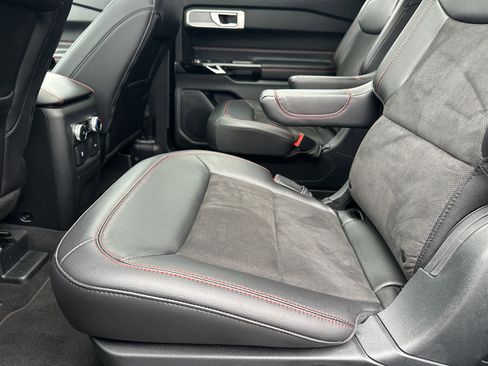 Used 2023 Ford Explorer ST-Line w/ Class IV Trailer Tow Package image 21