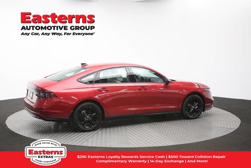 Used 2025 Honda Accord SE image 43