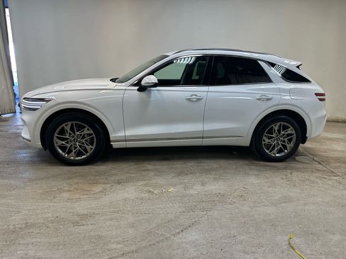 Used 2024 Genesis GV70 2.5T Advanced w/ Advanced Package image 9