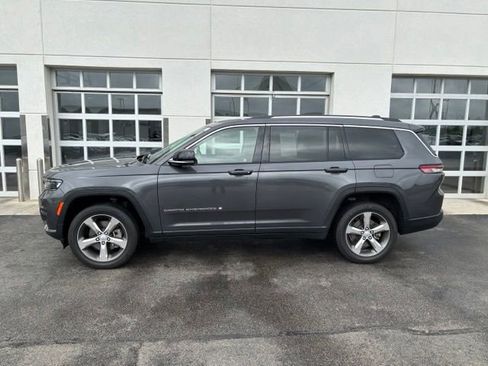 Used 2022 Jeep Grand Cherokee L Limited AWD/4WD image 3