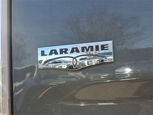 Used 2014 RAM 1500 Laramie image 31