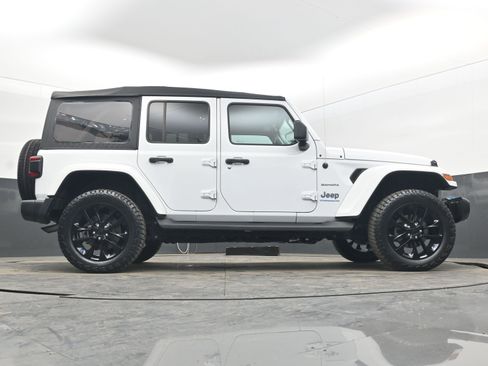 Used 2023 Jeep Wrangler Sahara w/ Cold Weather Group image 30