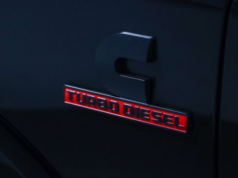 Used 2023 RAM 2500 Limited image 32