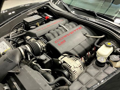 Used 2007 Chevrolet Corvette Coupe w/ Performance Package RWD image 23