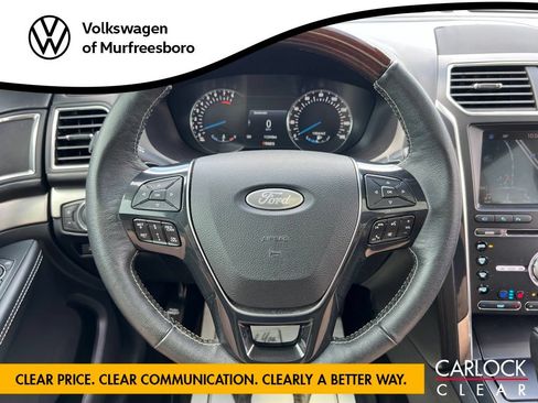 Used 2018 Ford Explorer Platinum AWD/4WD image 19
