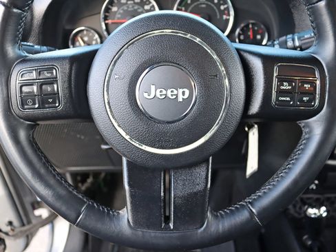 Used 2016 Jeep Wrangler Unlimited Sport w/ Connectivity Group AWD/4WD image 19