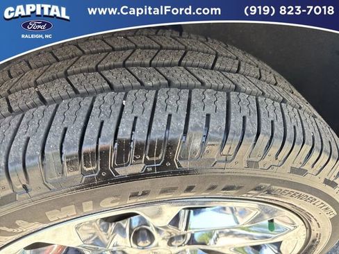 Used 2020 Cadillac Escalade Premium Luxury AWD/4WD image 14