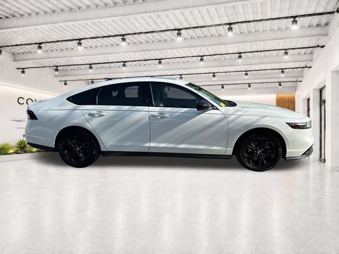 Used 2025 Honda Accord SE image 14