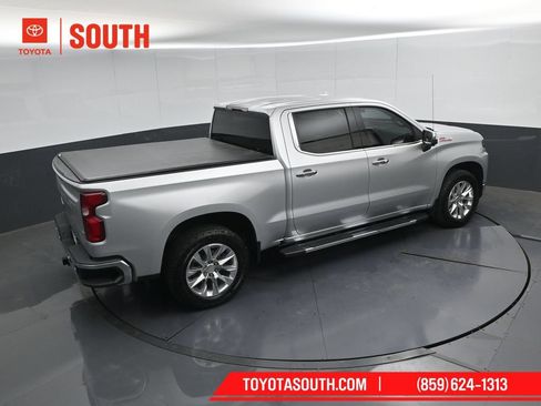 Used 2019 Chevrolet Silverado 1500 LTZ AWD/4WD image 46