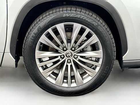 Used 2021 Toyota Highlander Platinum FWD image 33