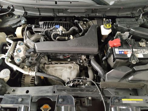 Used 2020 Nissan Rogue SV FWD image 30