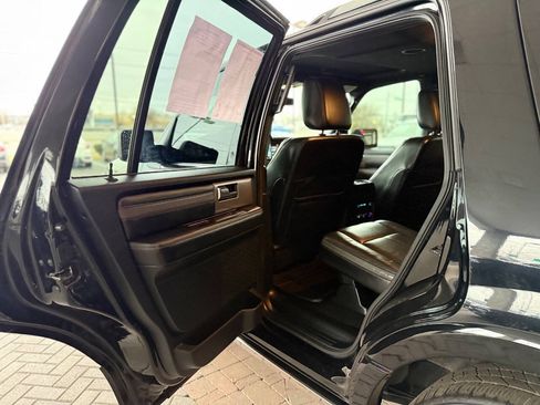 Used 2016 Ford Expedition Platinum AWD/4WD image 30
