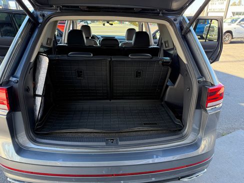 Used 2021 Volkswagen Atlas SE image 12