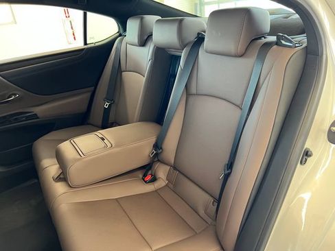 Used 2025 Lexus ES 350 w/ Premium Package FWD image 42