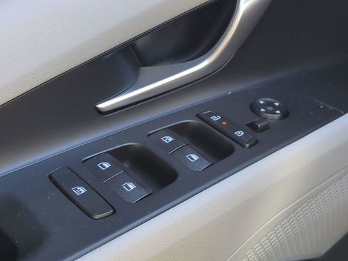 New 2026 Hyundai Elantra Limited FWD image 30