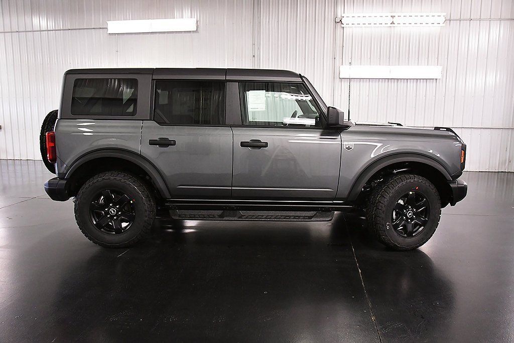 New 2025 Ford Bronco Big Bend w/ Black Diamond Package AWD/4WD image 8