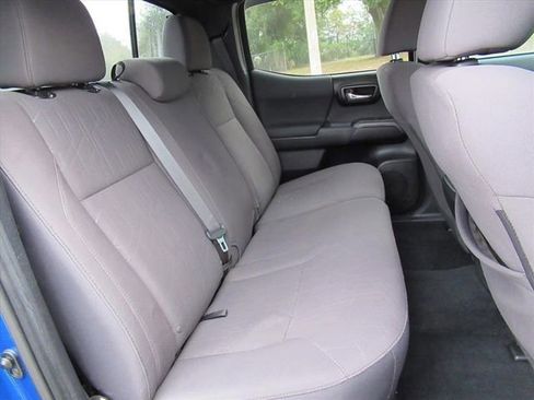 Used 2018 Toyota Tacoma TRD Off-Road image 27