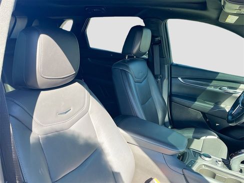 Used 2023 Cadillac XT5 Sportv w/ Technology Package image 29