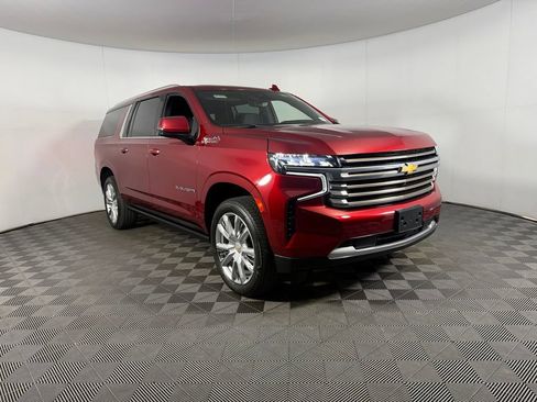 Used 2024 Chevrolet Suburban High Country w/ Max Trailering Package AWD/4WD image 3