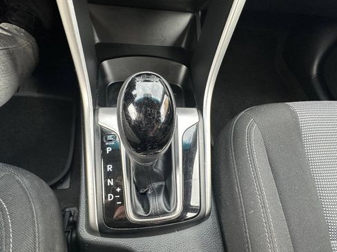 Used 2015 Hyundai Elantra GT FWD image 17