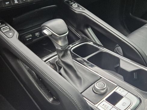 Certified 2024 Kia Telluride EX w/ EX Captain's Chair Package FWD image 9