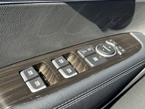 Used 2020 Kia Sorento EX image 25