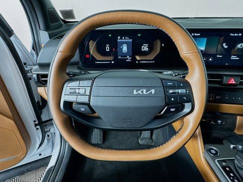 Certified 2026 Kia Sportage X-Line w/ X-Line Premium Package AWD/4WD image 11