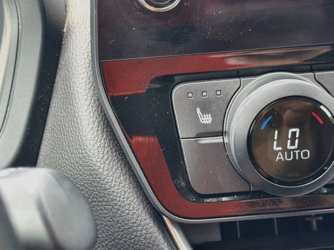Used 2024 Toyota Grand Highlander AWD image 21