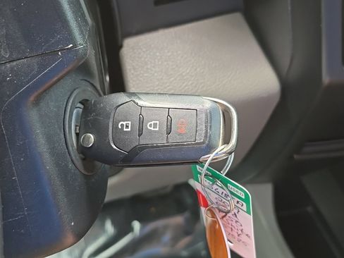 Used 2019 Ford F150 XL w/ Equipment Group 101A Mid AWD/4WD image 5