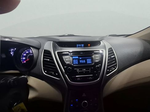 Used 2016 Hyundai Elantra SE FWD image 26