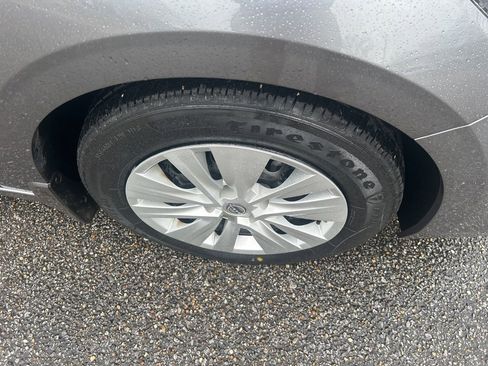 Used 2024 Nissan Sentra S image 4