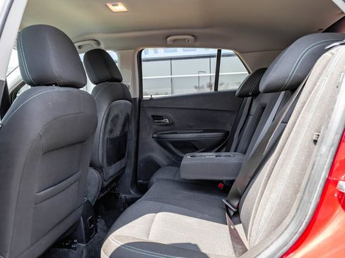 Used 2015 Chevrolet Trax LT FWD image 18