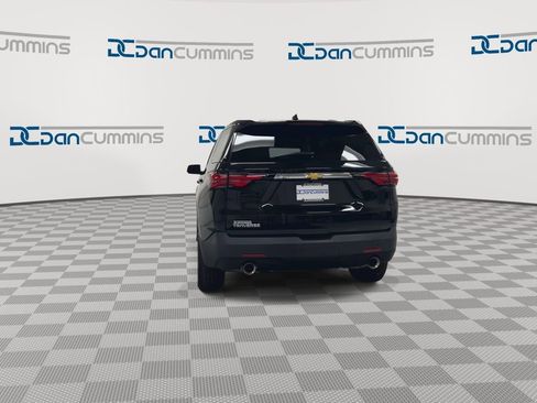 Used 2023 Chevrolet Traverse LS FWD image 7