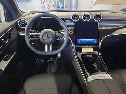 New 2026 Mercedes-Benz GLC 300 4MATIC image 17