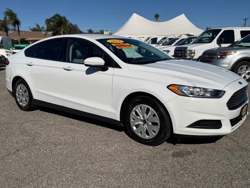 Used 2014 Ford Fusion S image 3