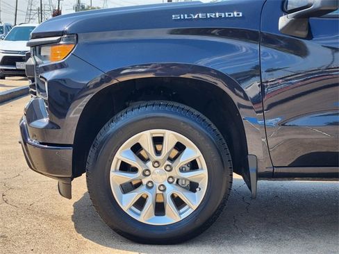 Used 2023 Chevrolet Silverado 1500 Custom image 8
