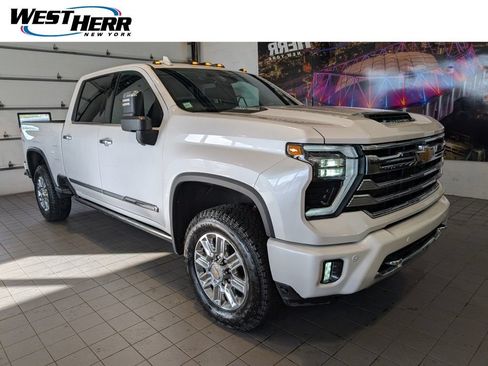 Used 2024 Chevrolet Silverado 2500 High Country w/ Technology Package AWD/4WD image 1