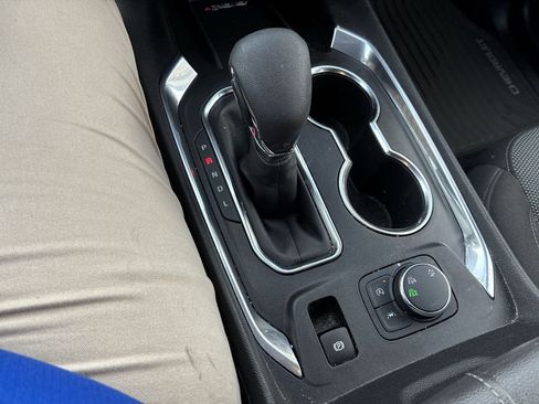 Used 2023 Chevrolet Traverse LT image 18