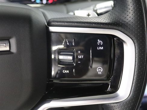 Used 2022 Land Rover Range Rover Evoque R-Dynamic S image 32